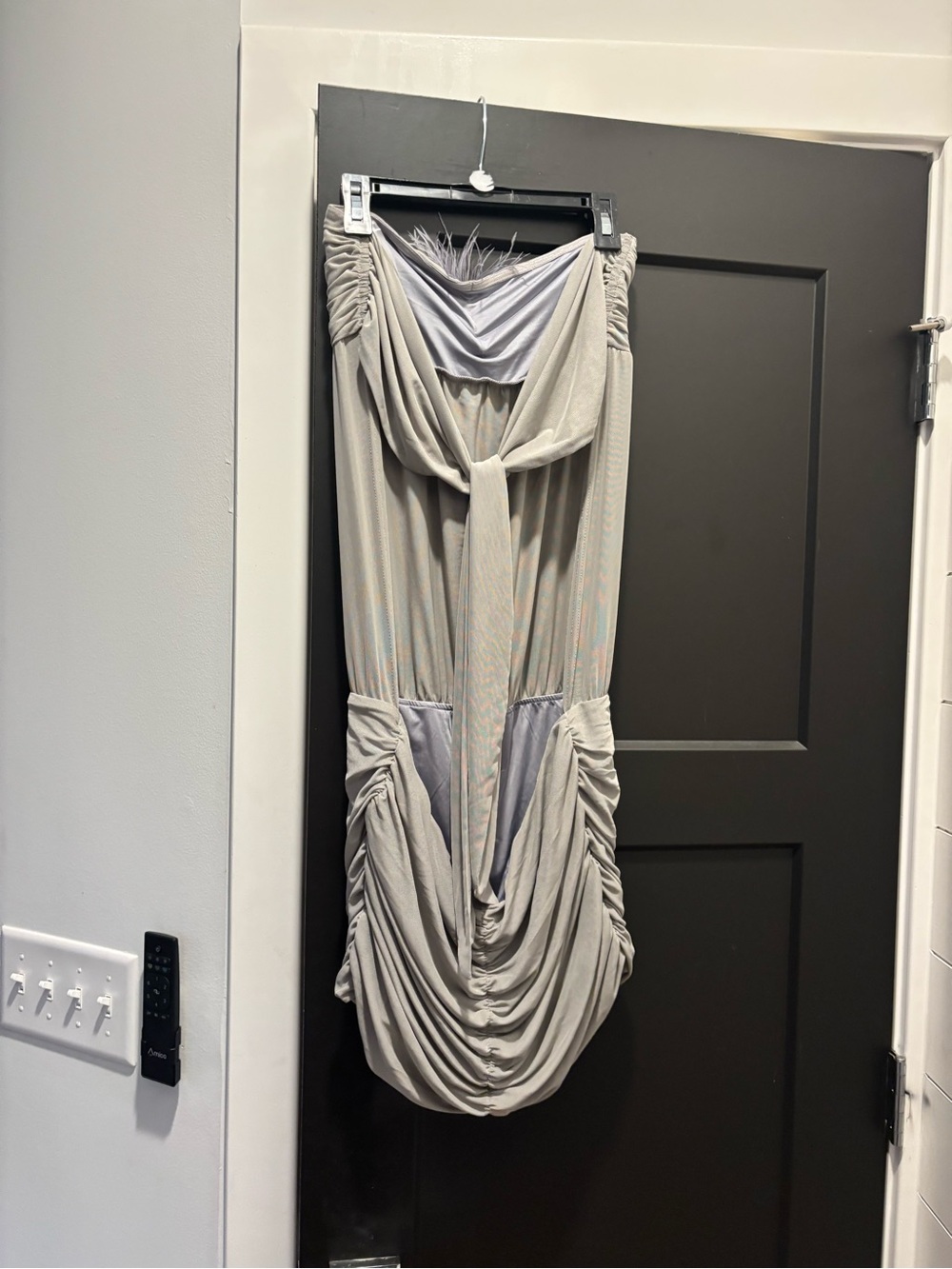 Revolve Jaded London Brunelle Ruched Mini Dress Ostrich Feathers US 8 NWT grey - Picture 10 of 13